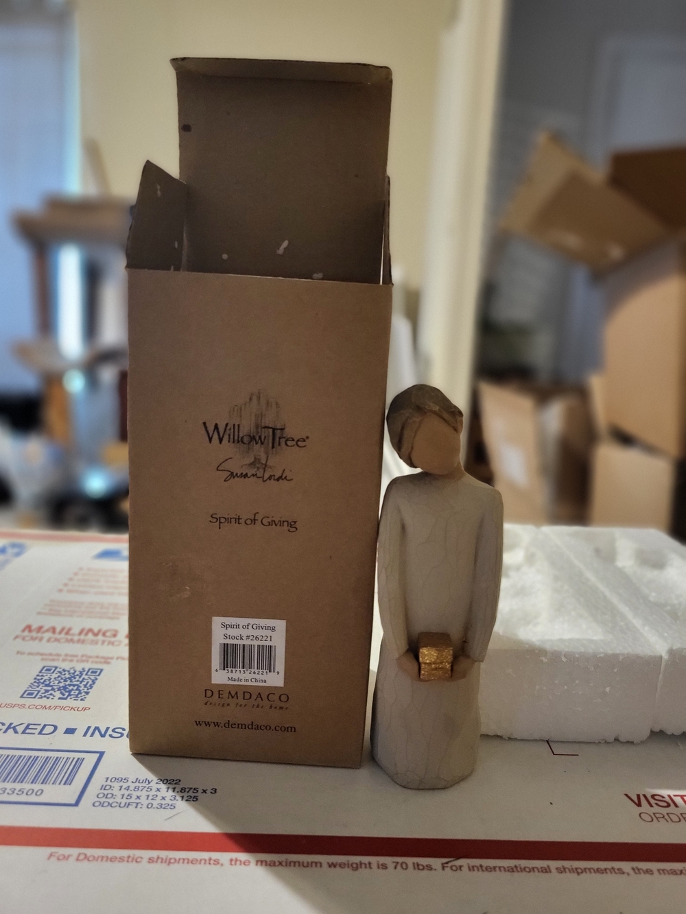 Willow Tree "Spirit of Giving" Figurine - Cream with Gold Accent